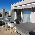 Nizic מאקרסקה