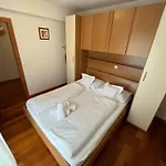 Nizic מאקרסקה