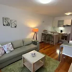 Nizic * מאקרסקה