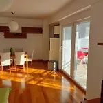 Nizic מאקרסקה