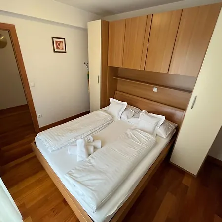 Nizic Makarska