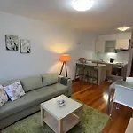 Nizic Apartment *