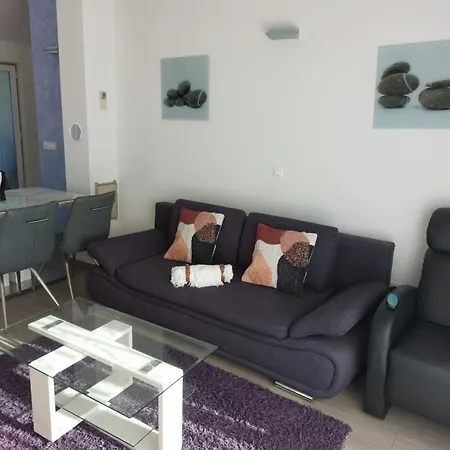 Apartment Nizic *
